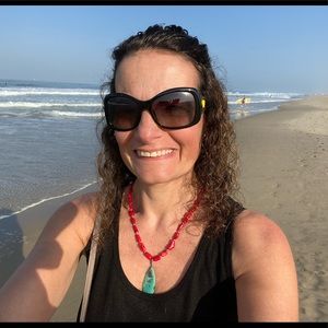 Meet your Posher, Suzanne